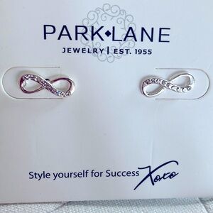 🩶NWT Park Lane Silver Infinite Pierced Earrings🩶